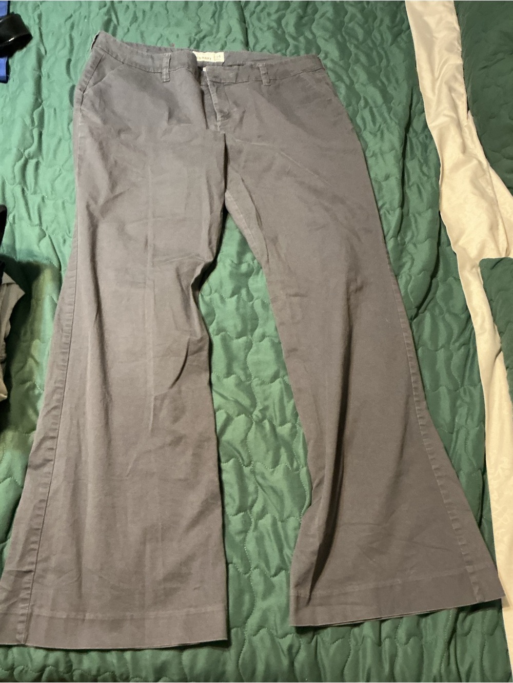 Old Navy Gray Preppy Wide-Leg Chinos - Picture 4 of 5